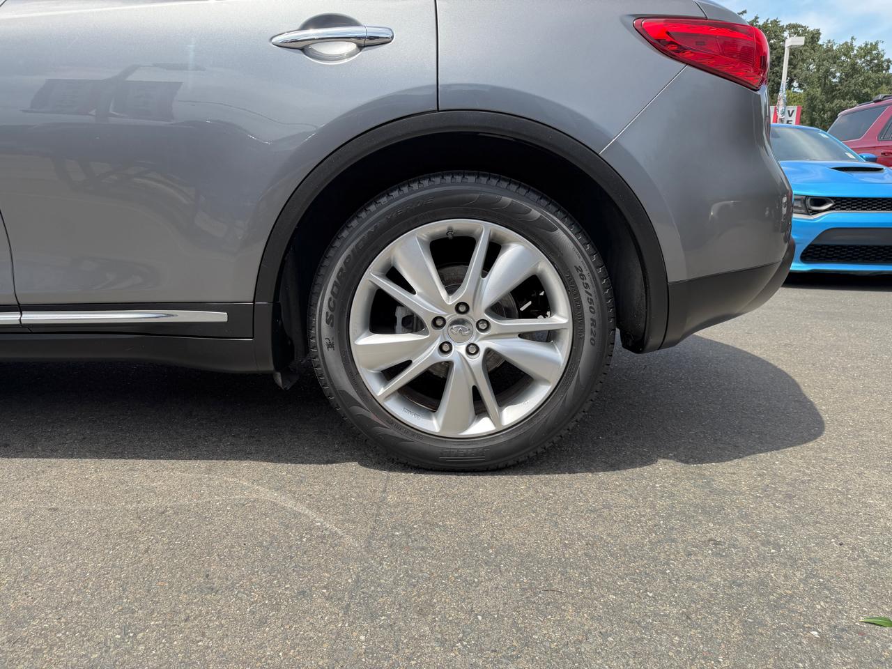 Infiniti FX35  2012