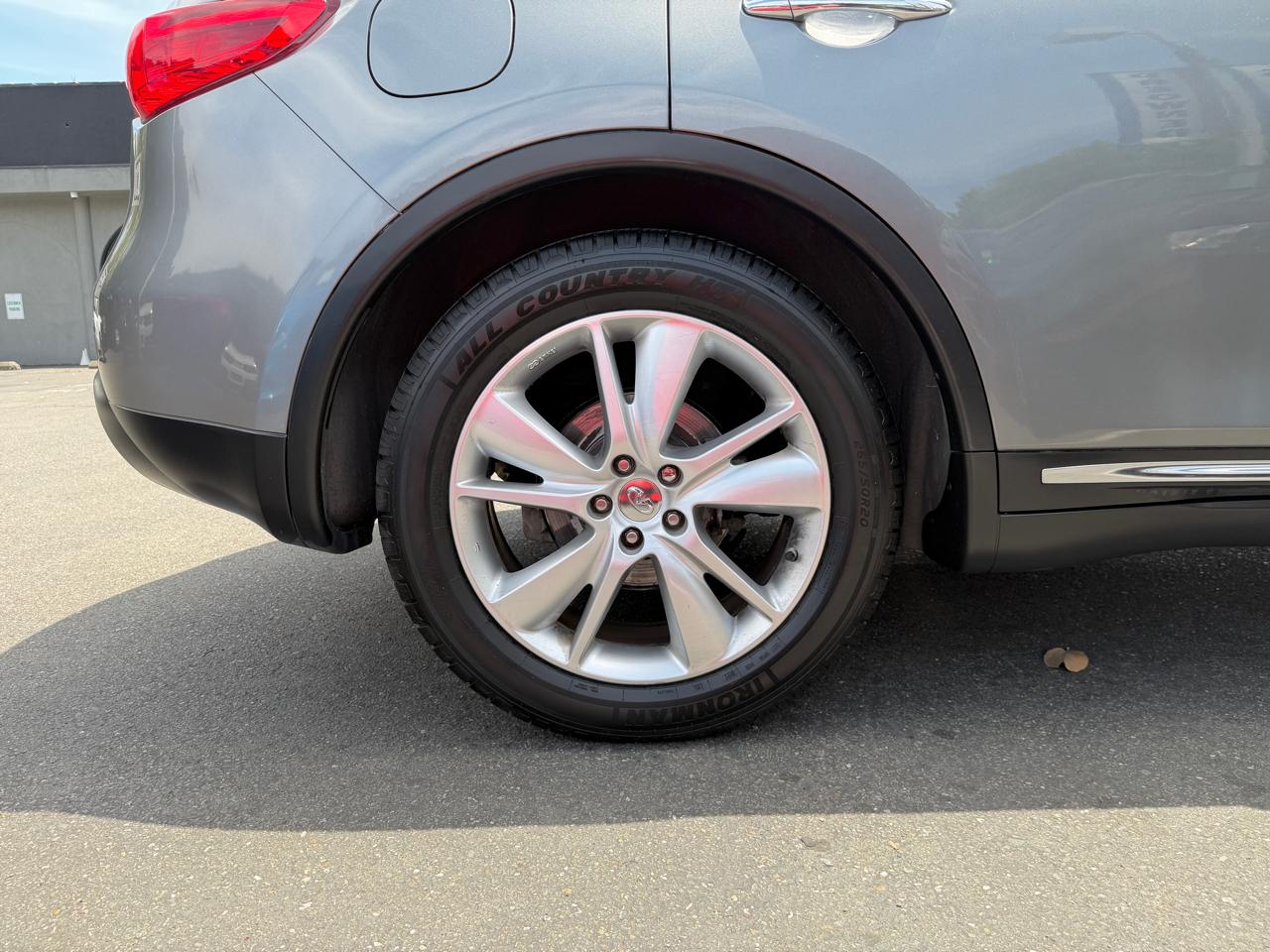 Infiniti FX35  2012