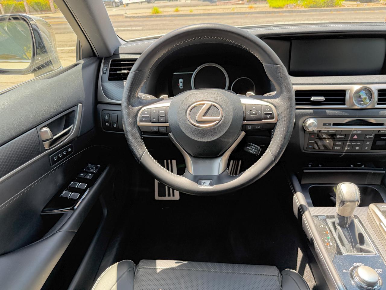 Lexus GS  2019