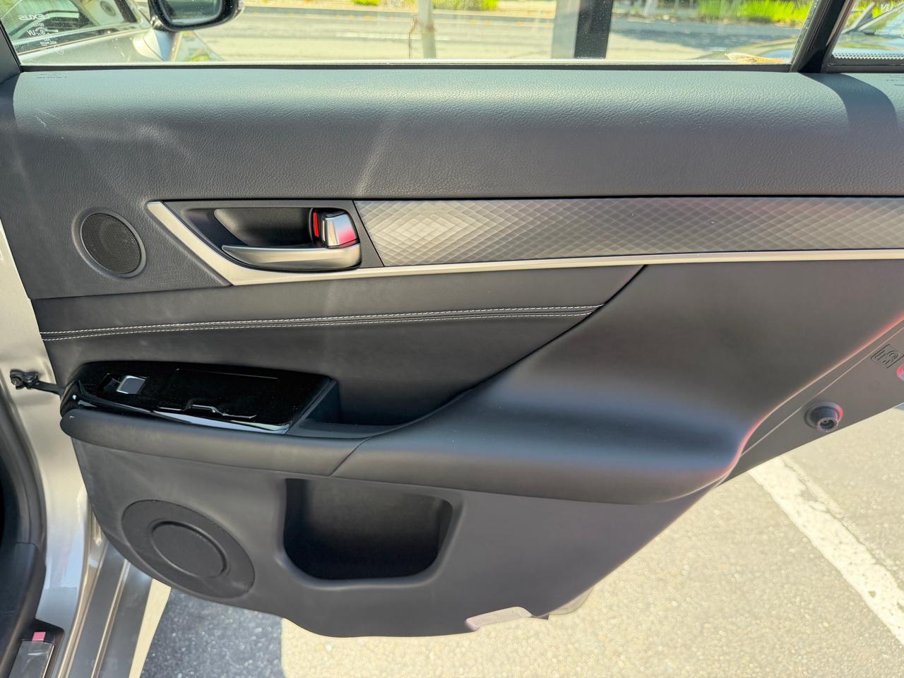 Lexus GS  2019