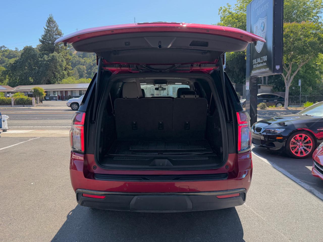 Chevrolet Suburban  2021