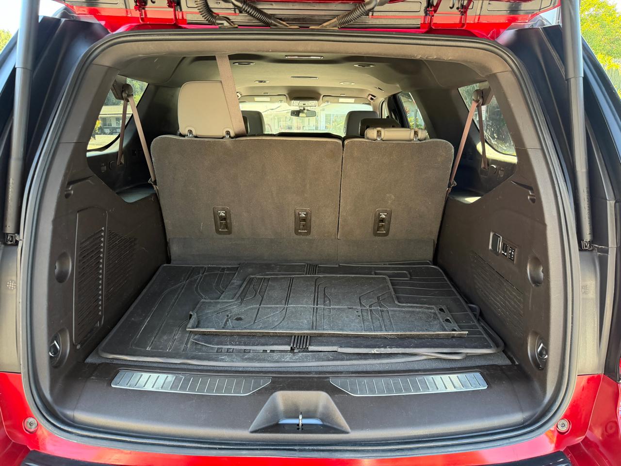 Chevrolet Suburban  2021