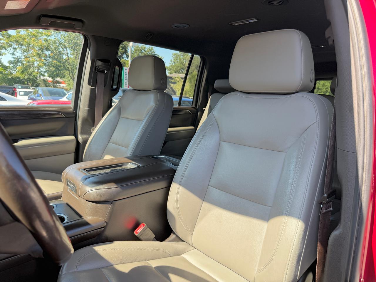 Chevrolet Suburban  2021