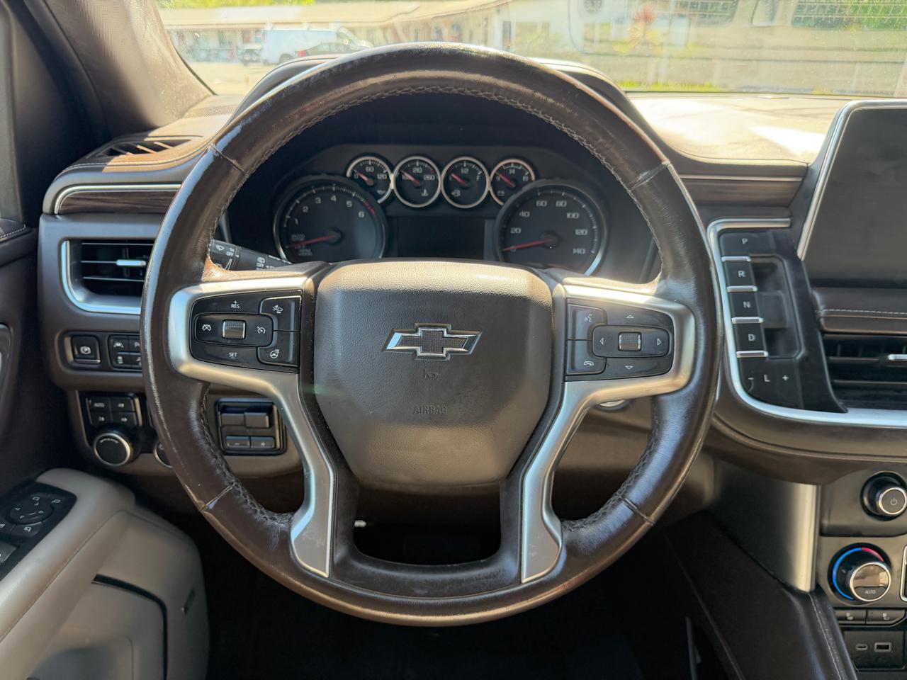 Chevrolet Suburban  2021
