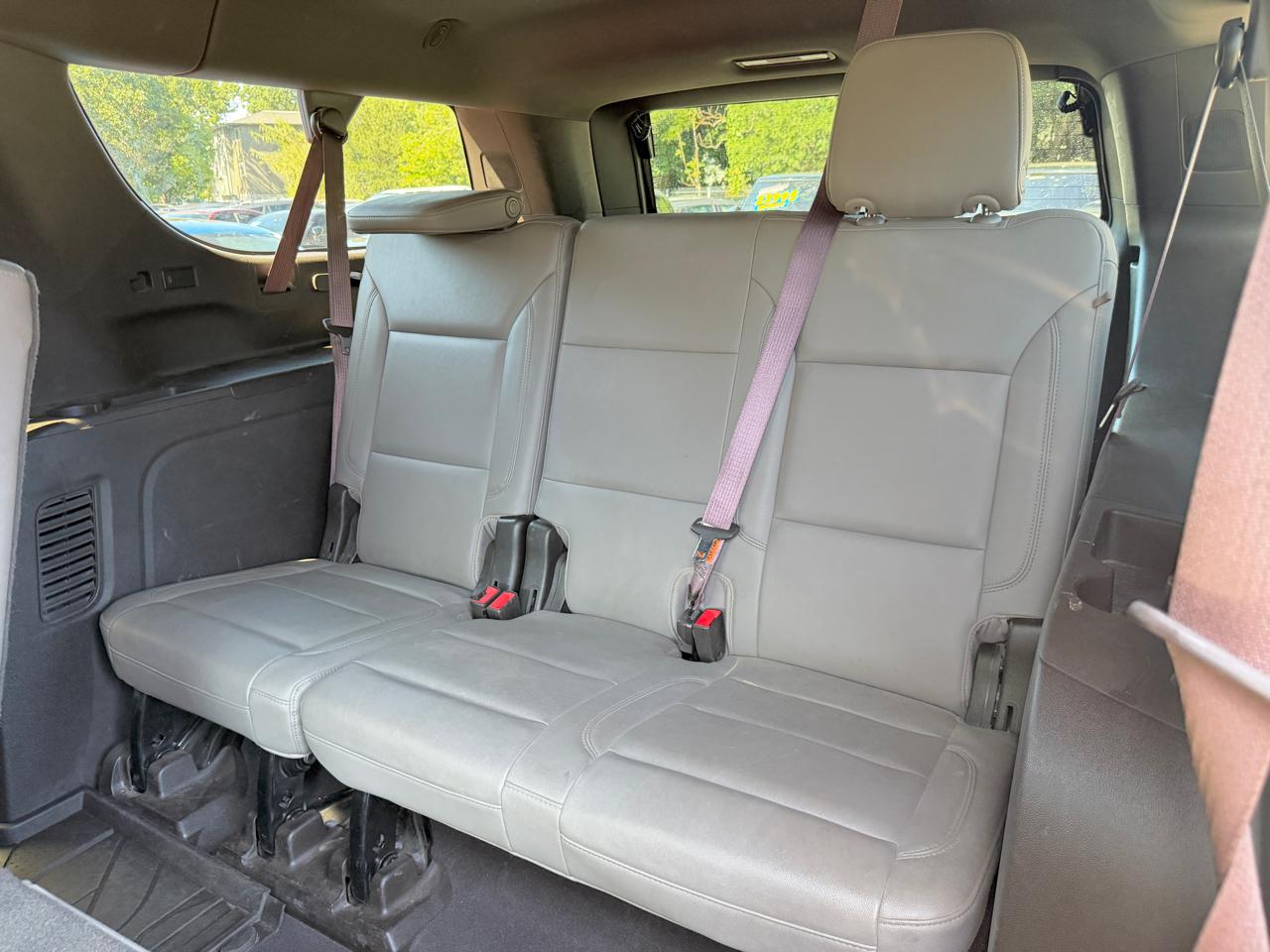 Chevrolet Suburban  2021