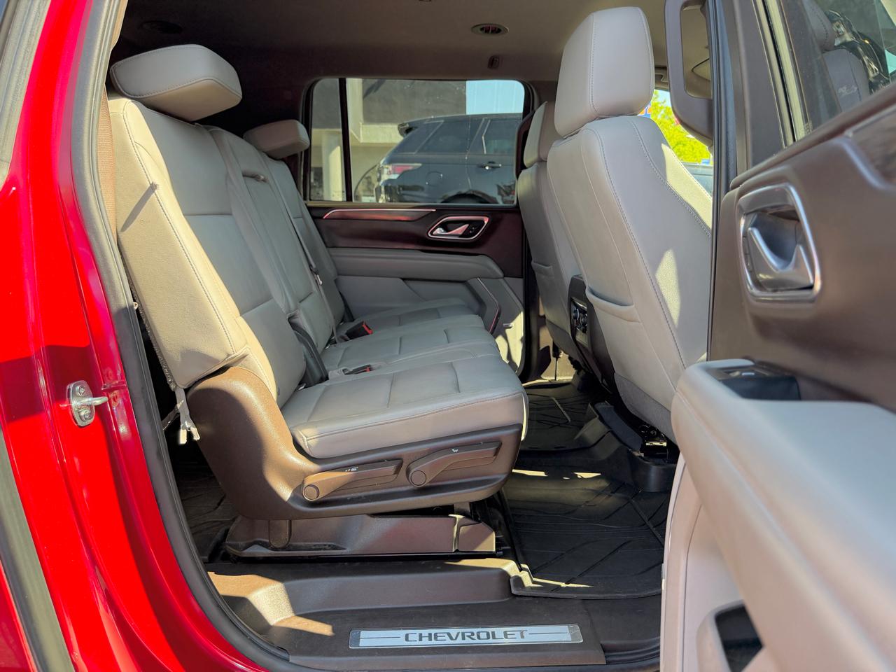 Chevrolet Suburban  2021