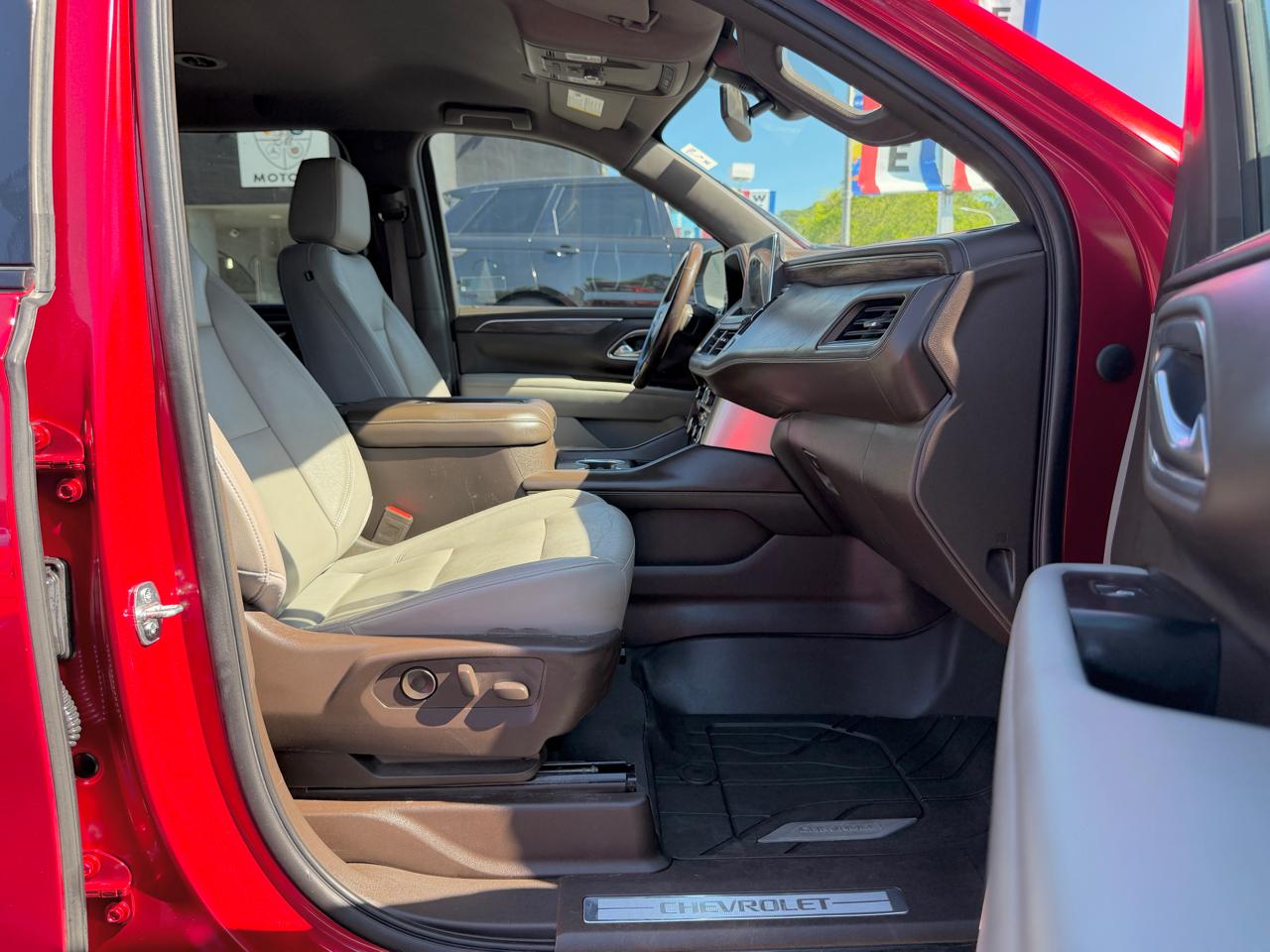 Chevrolet Suburban  2021