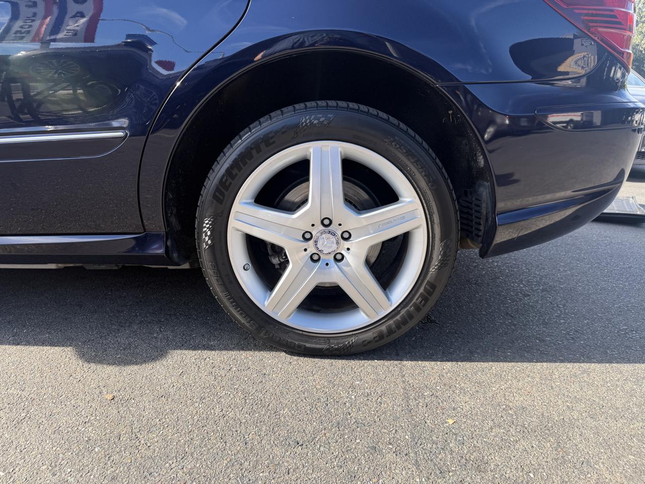 Mercedes-Benz R350  2010