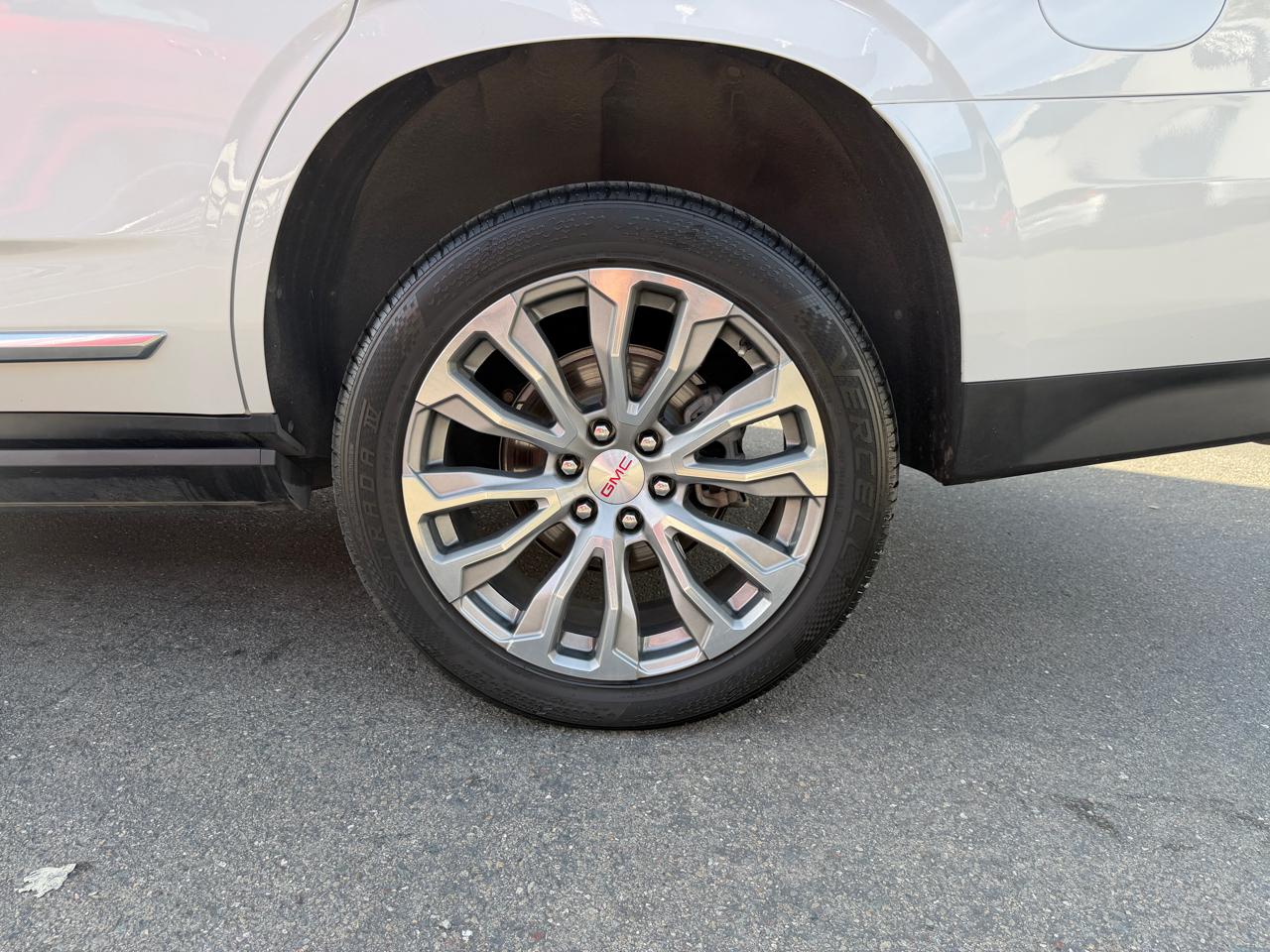 GMC Yukon  2021