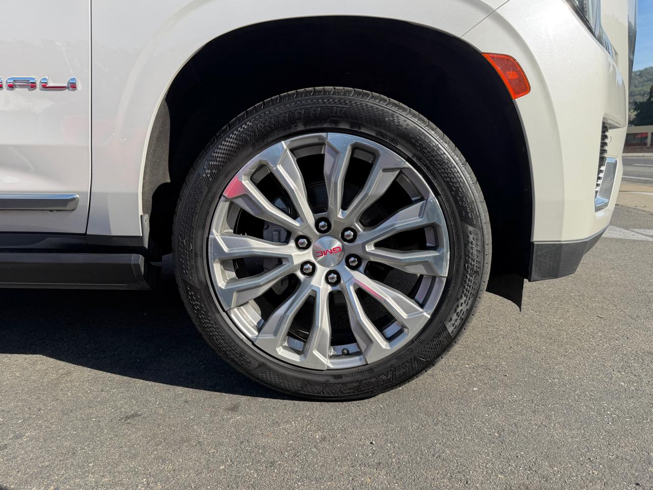 GMC Yukon  2021