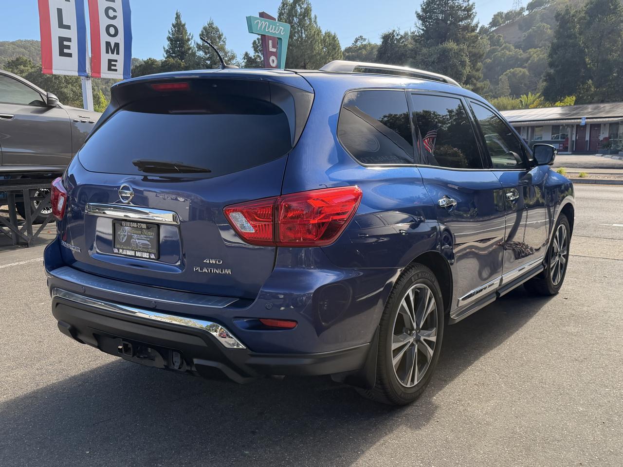 Nissan Pathfinder 4x4 Platinum 2018