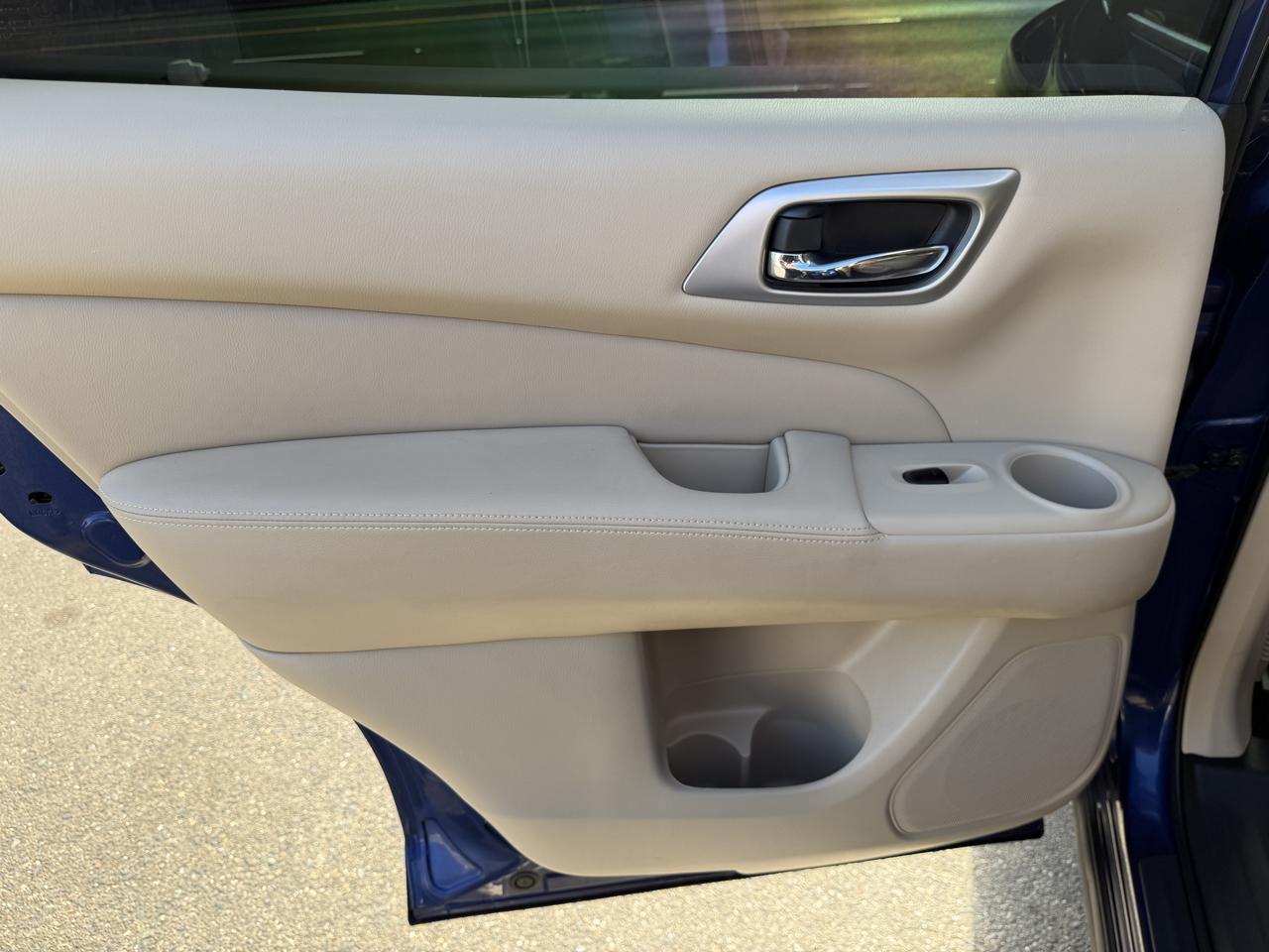 Nissan Pathfinder 4x4 Platinum 2018