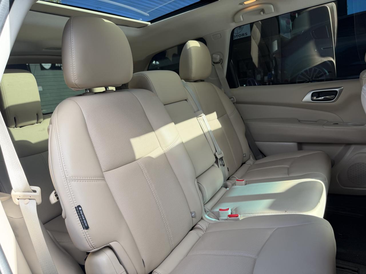 Nissan Pathfinder 4x4 Platinum 2018