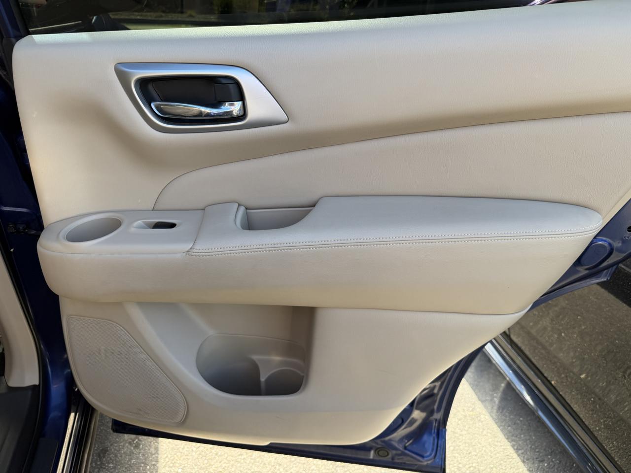 Nissan Pathfinder 4x4 Platinum 2018