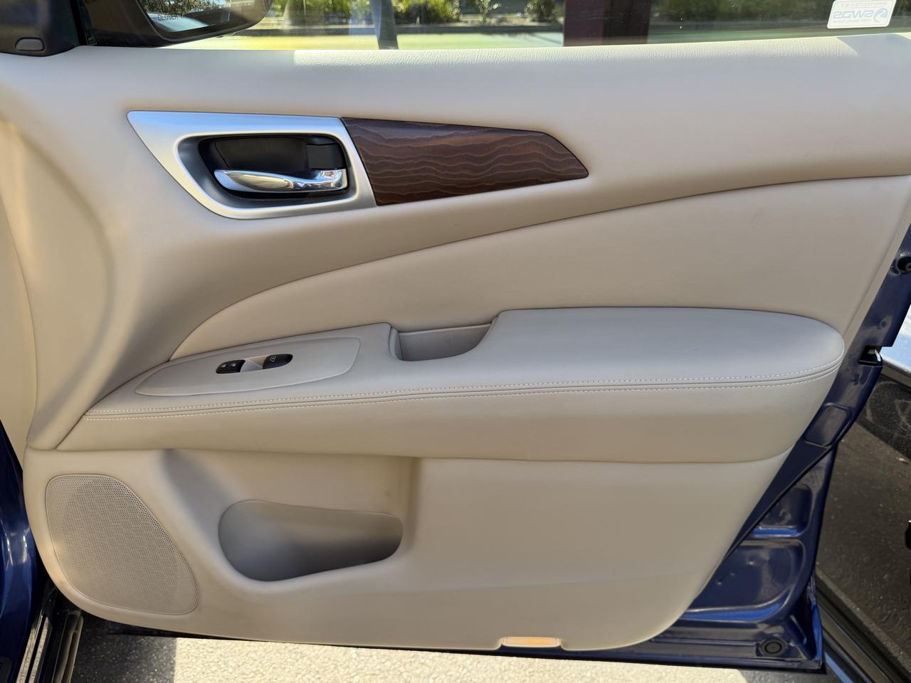 Nissan Pathfinder 4x4 Platinum 2018