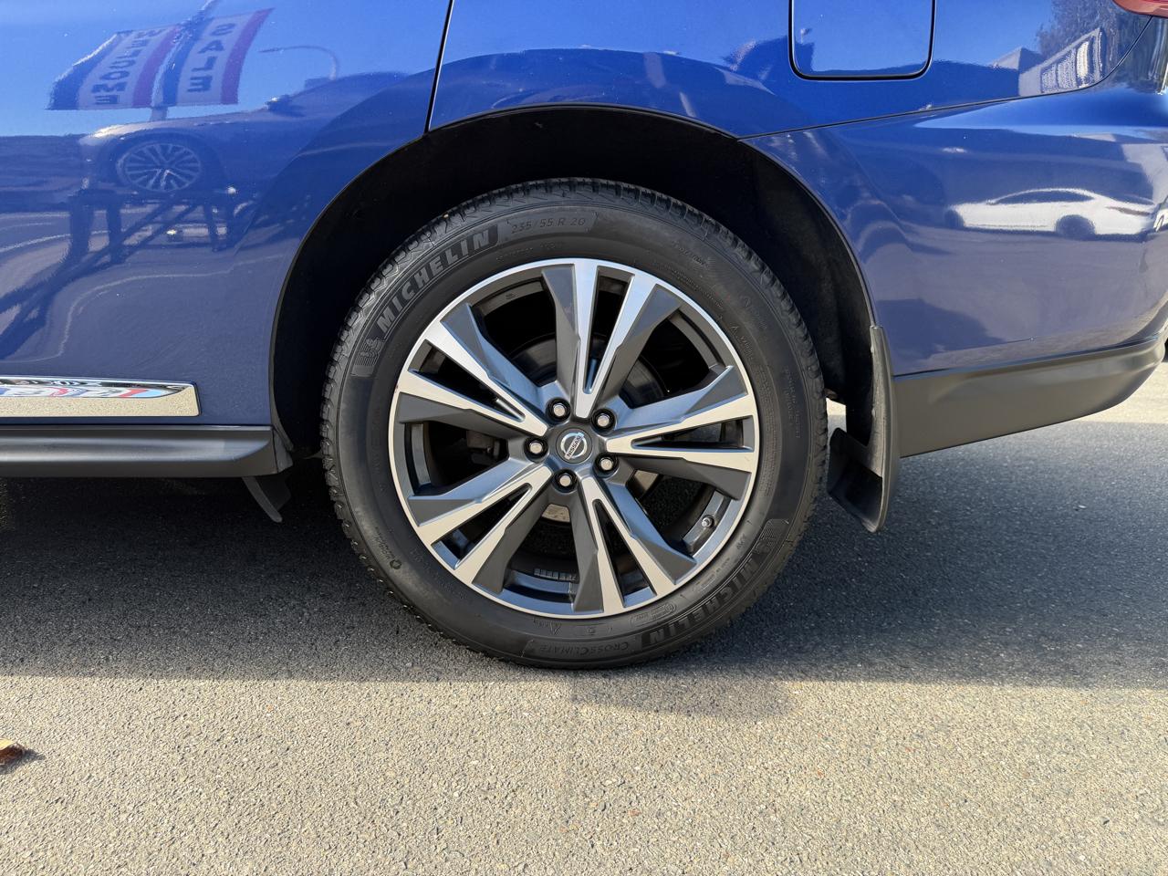 Nissan Pathfinder 4x4 Platinum 2018
