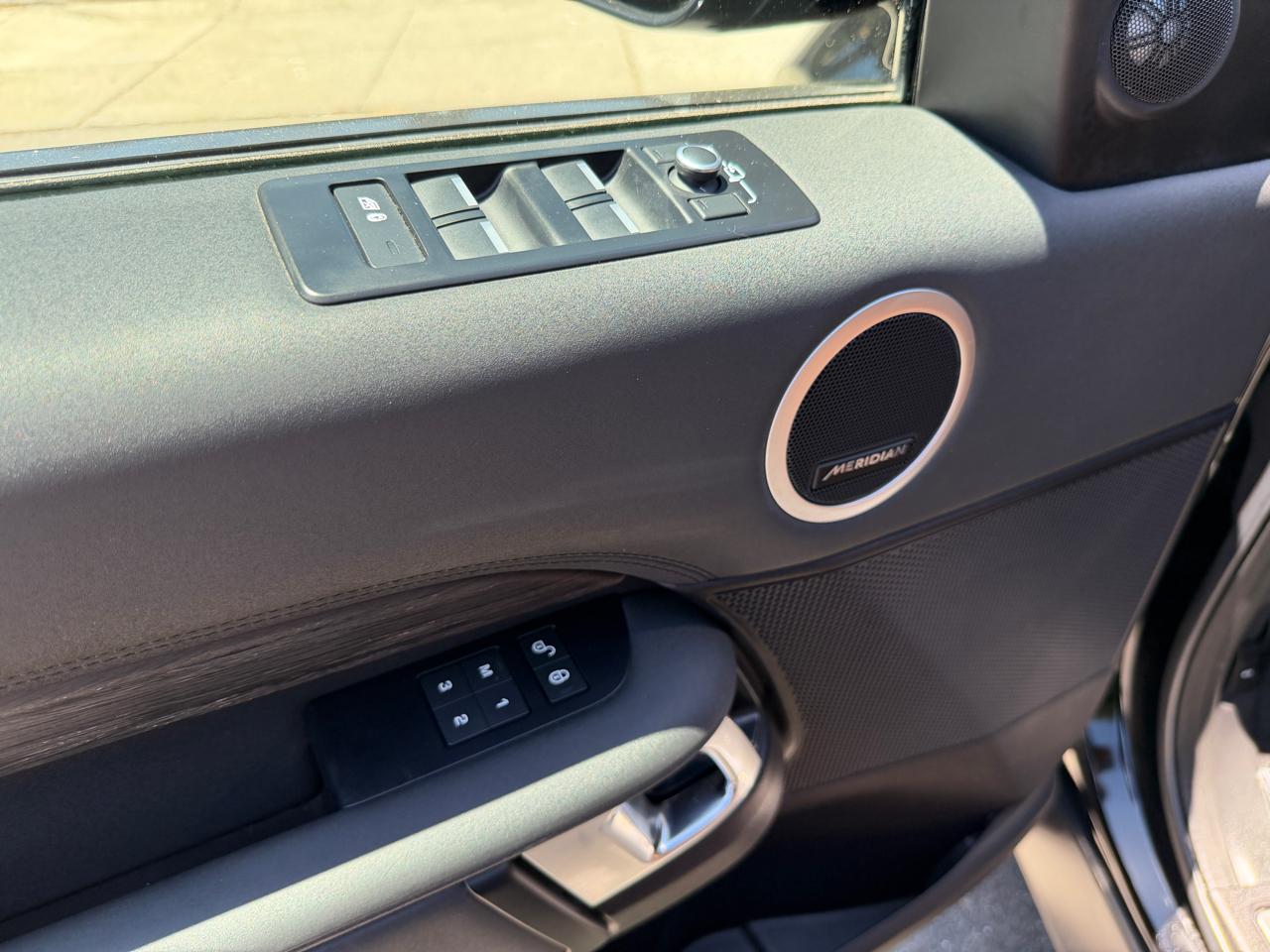 Land Rover Discovery  2019