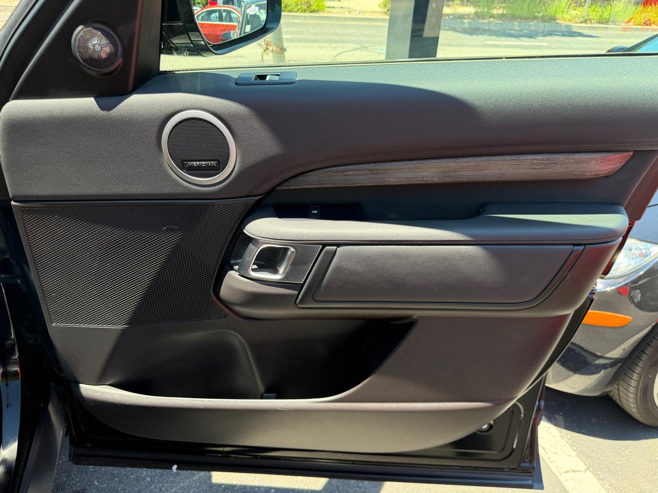 Land Rover Discovery  2019