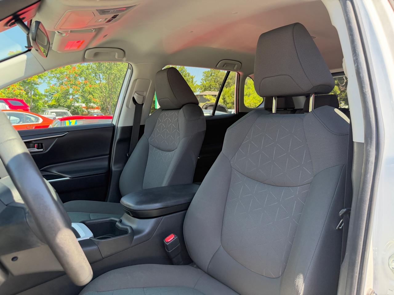 Toyota RAV4 XLE AWD 2023