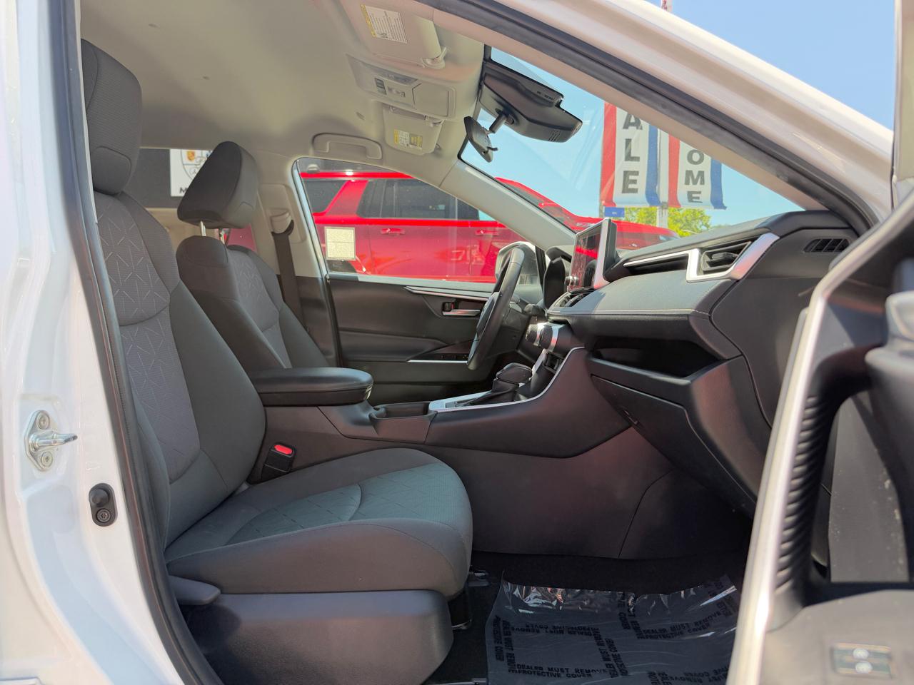 Toyota RAV4 XLE AWD 2023