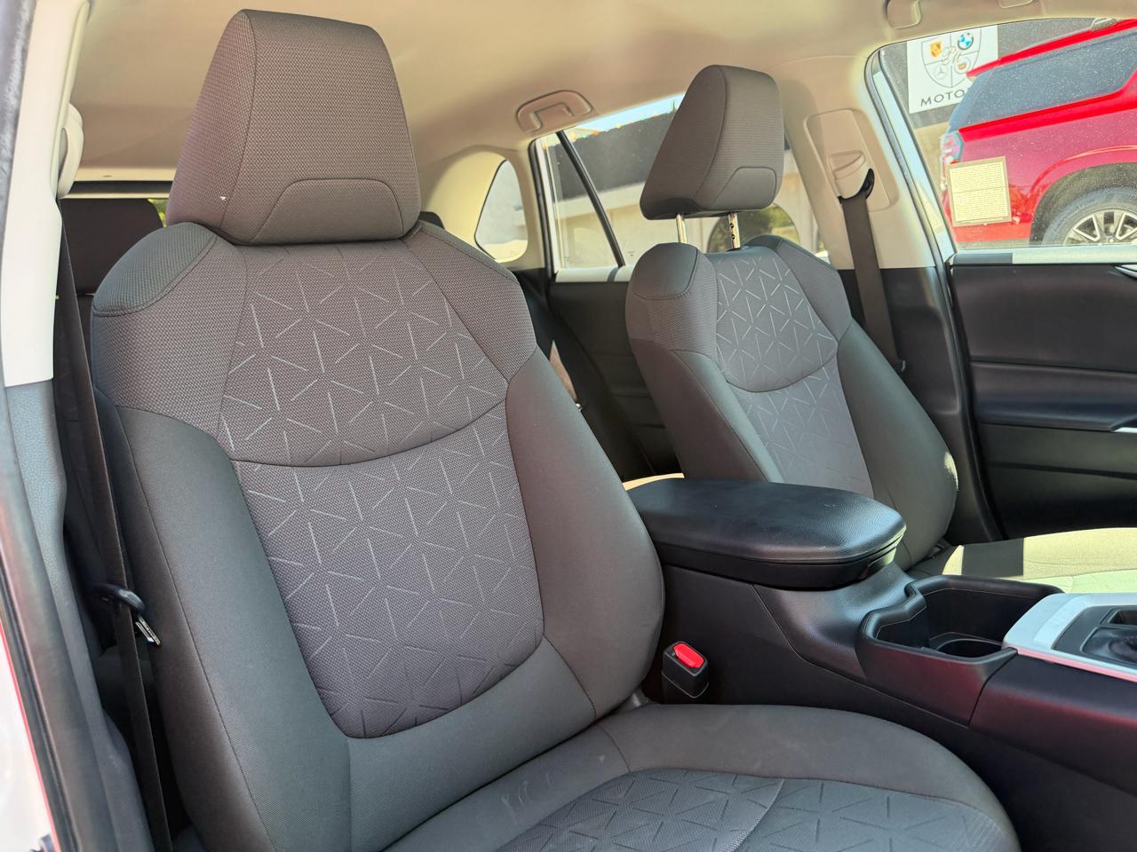 Toyota RAV4 XLE AWD 2023