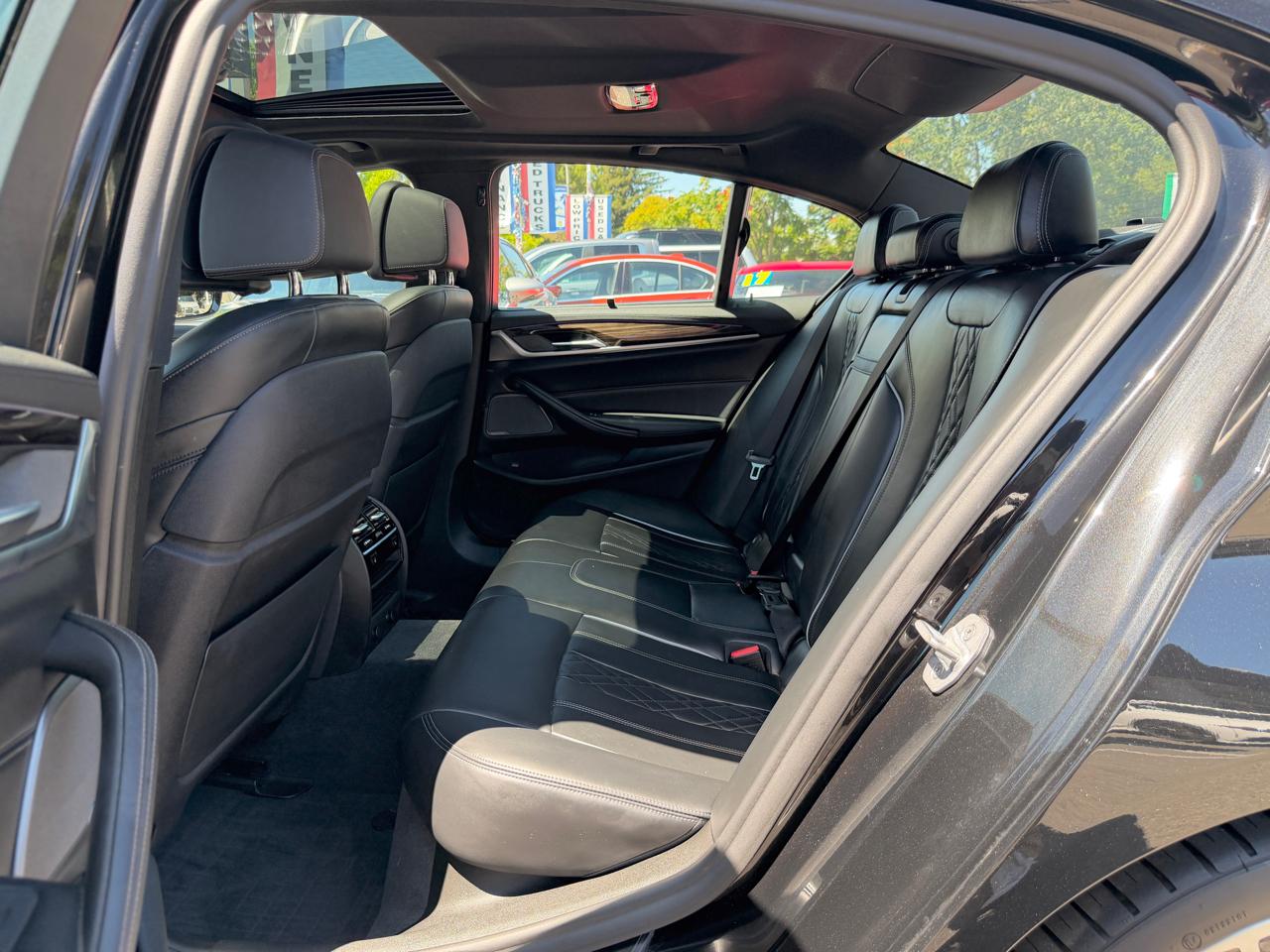 BMW 5 Series M550i xDrive Sedan 2018
