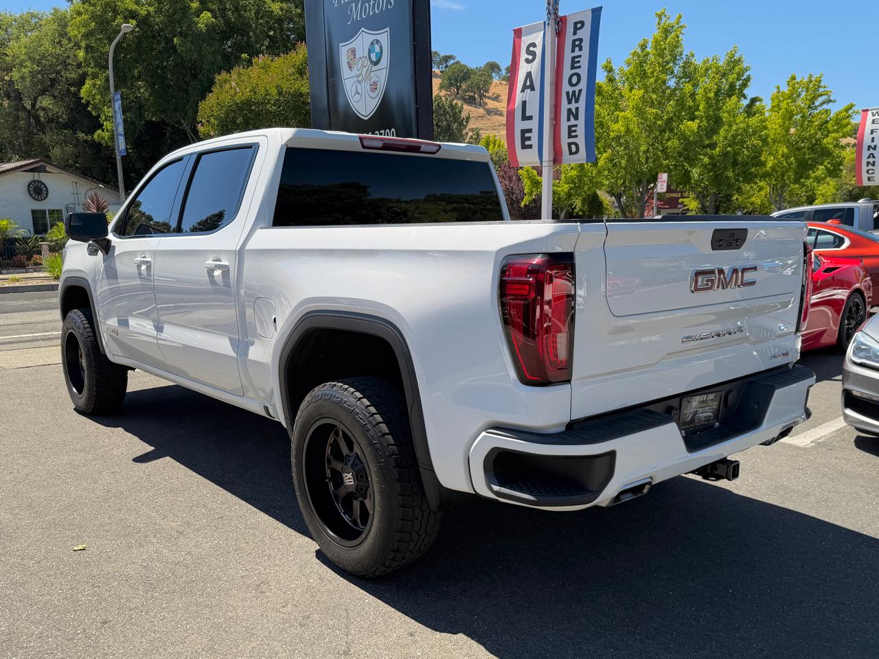 GMC Sierra 1500 4WD Crew Cab 147" AT4 2021