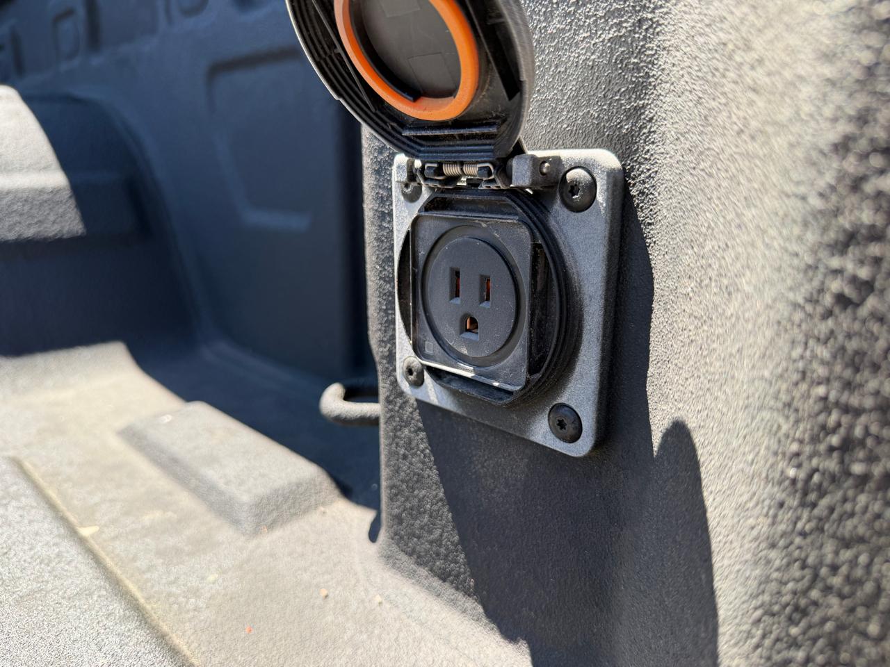 GMC Sierra 1500 4WD Crew Cab 147" AT4 2021