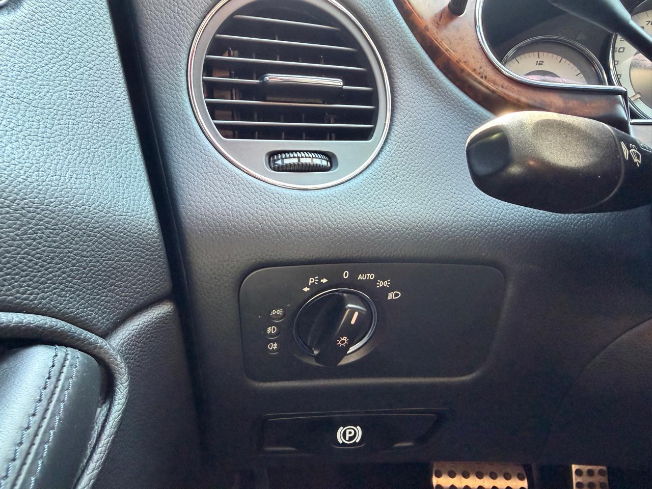 Mercedes-Benz CLS-Class  2006