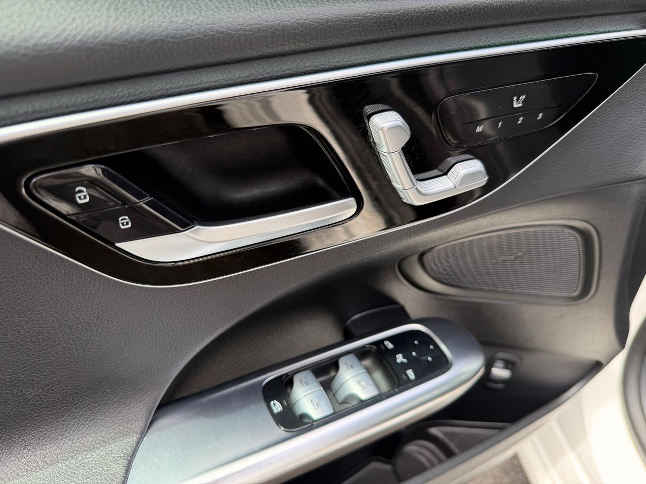 Mercedes-Benz C-Class  2023