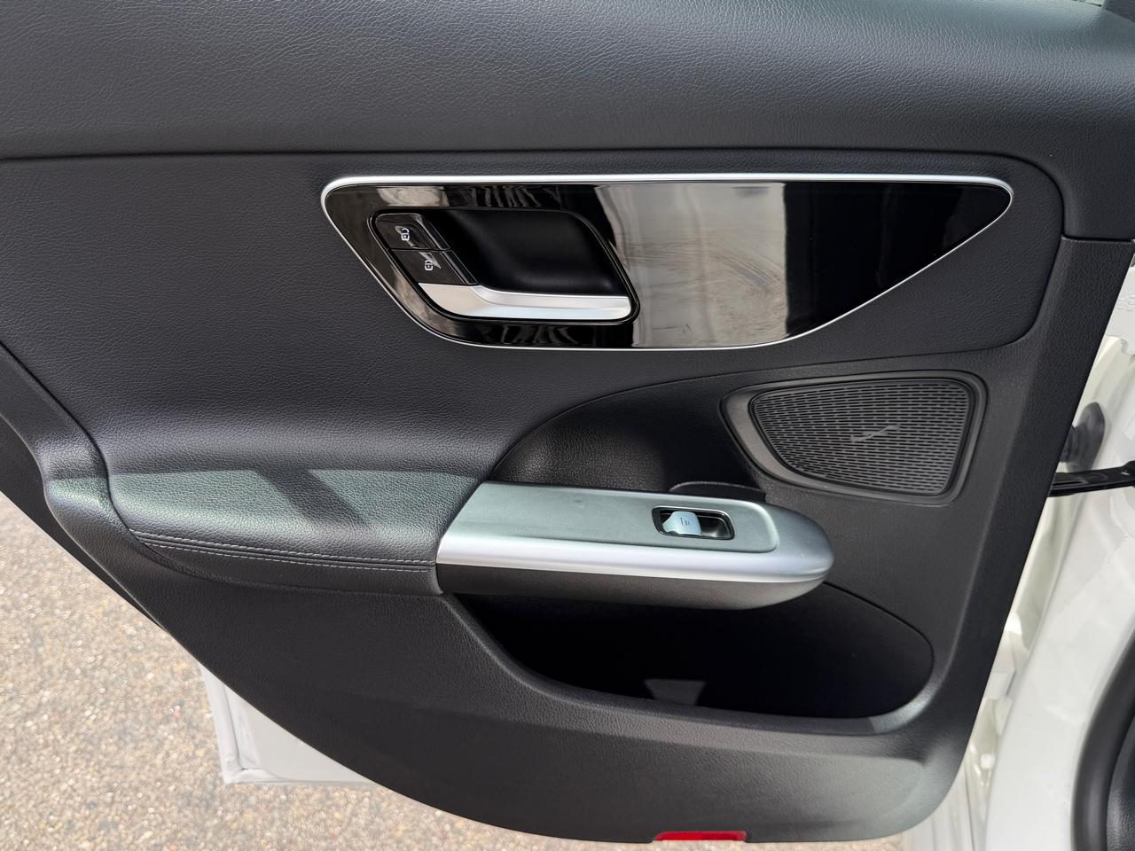Mercedes-Benz C-Class  2023