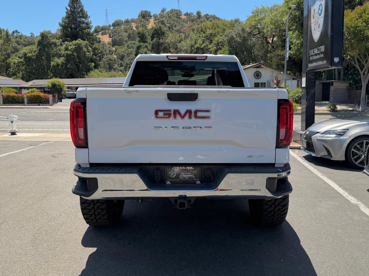 GMC Sierra 1500 4WD Crew Cab 147" SLT 2025