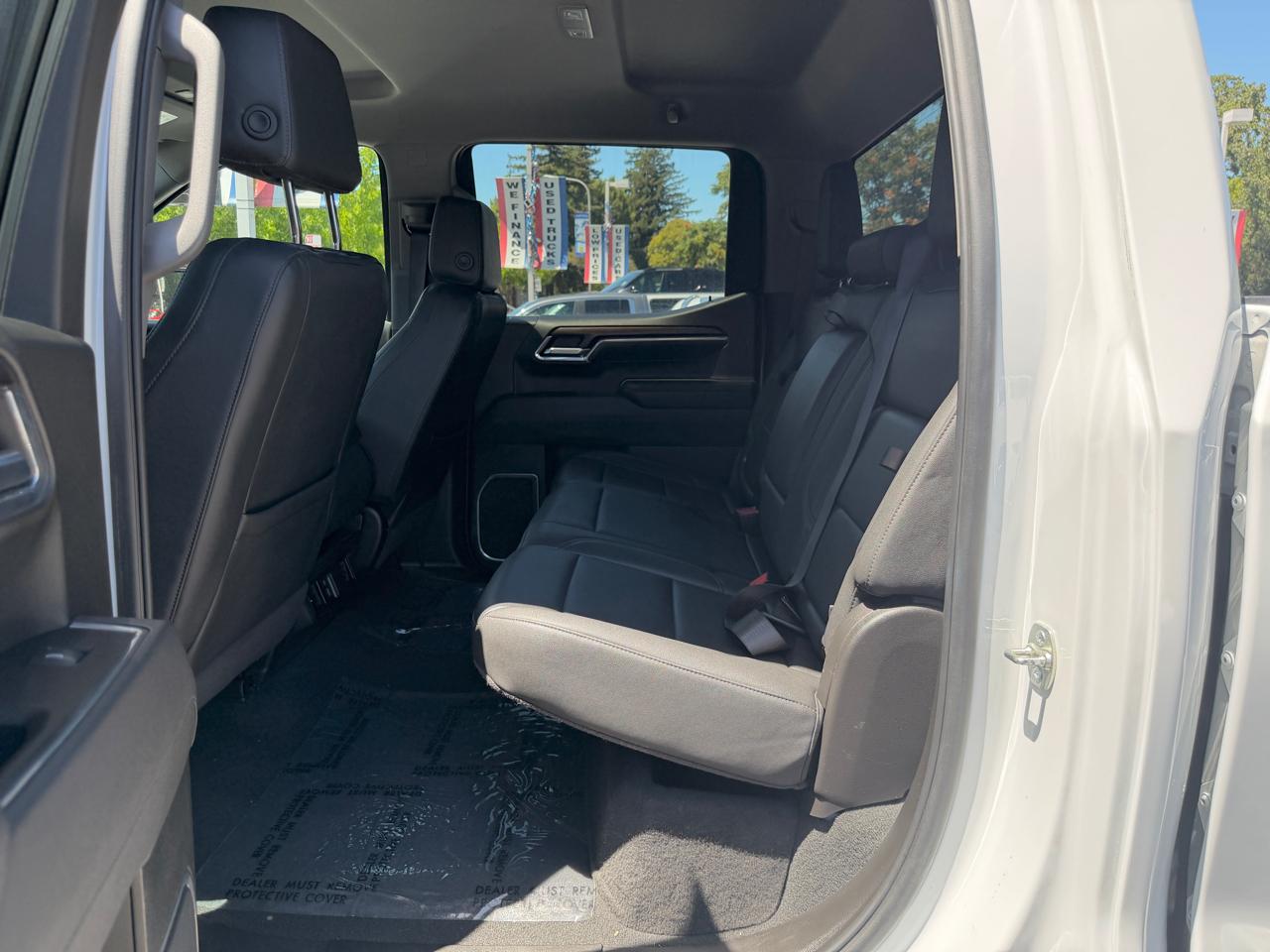 GMC Sierra 1500 4WD Crew Cab 147" SLT 2025