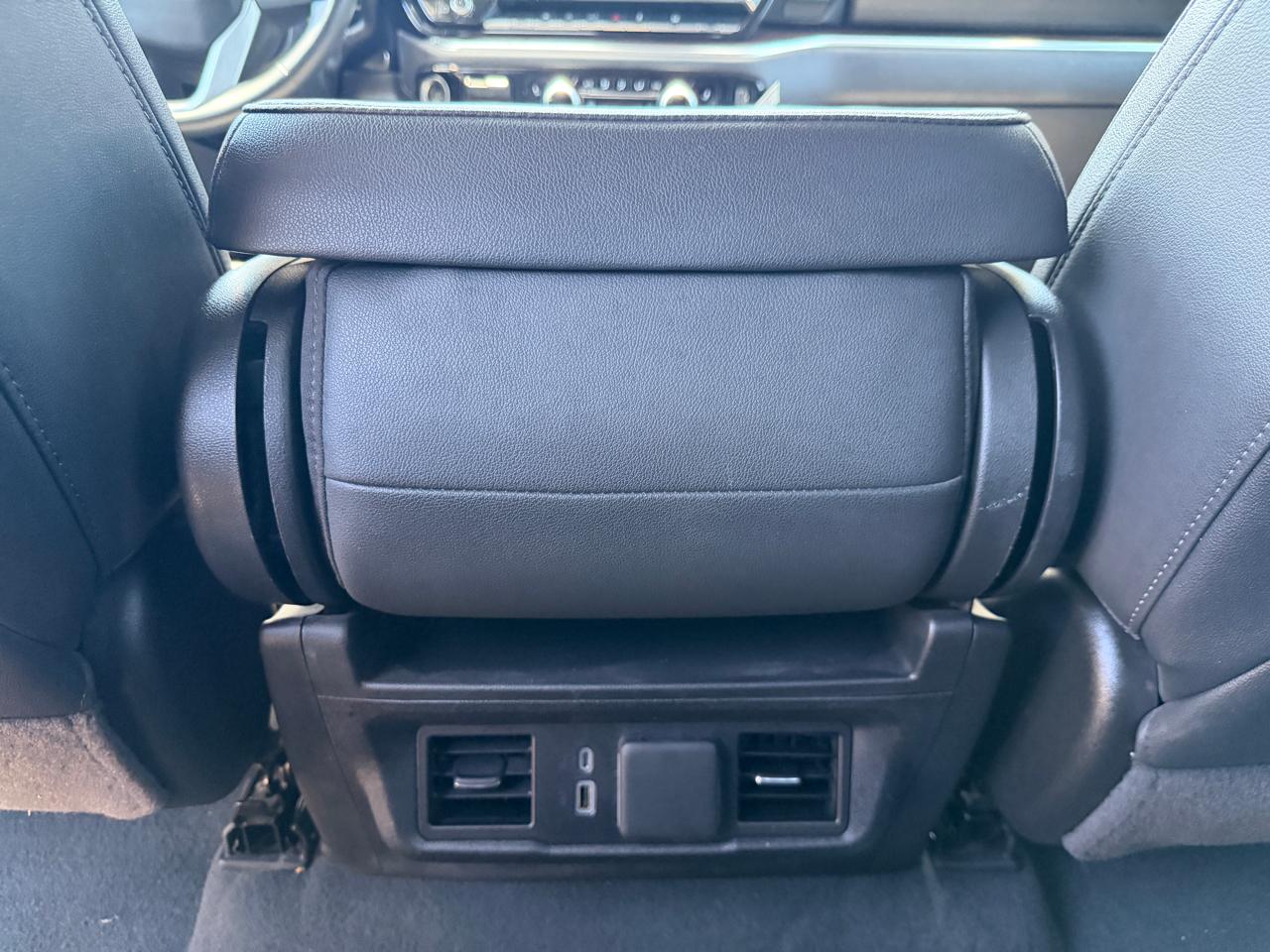 GMC Sierra 1500 4WD Crew Cab 147" SLT 2025