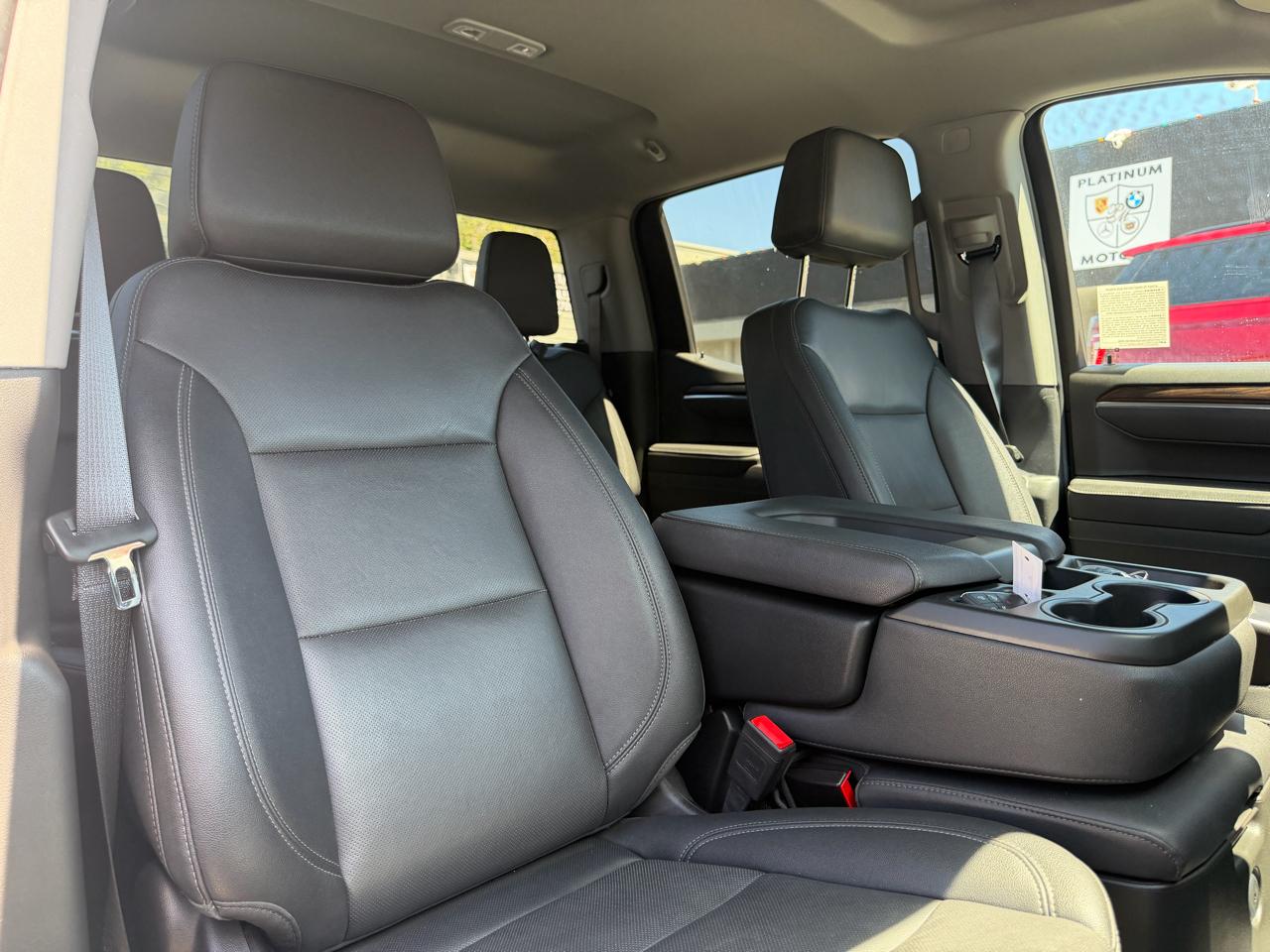 GMC Sierra 1500 4WD Crew Cab 147" SLT 2025