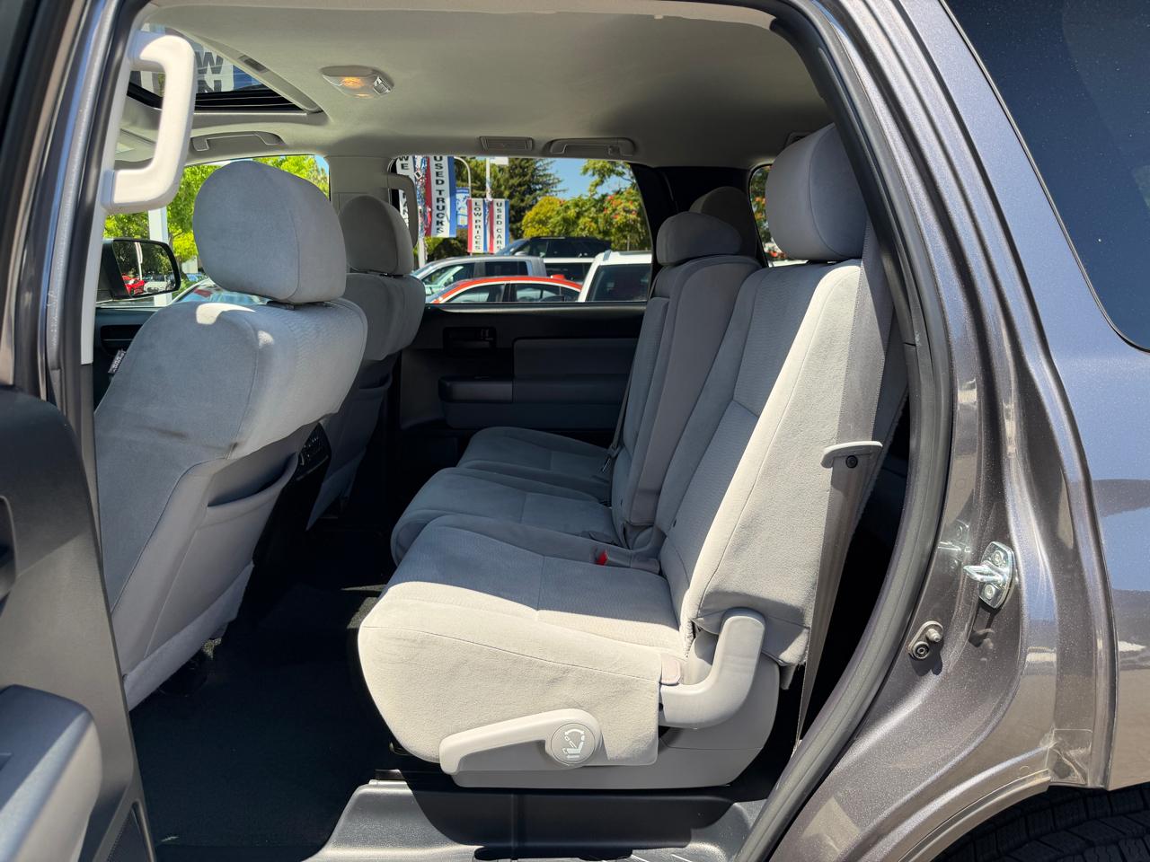 Toyota Sequoia  2015