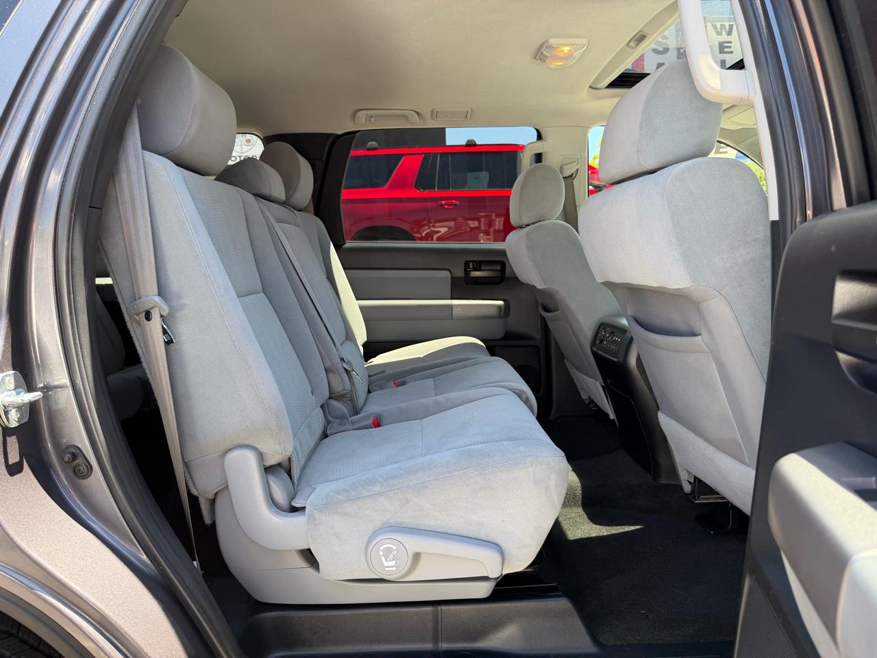 Toyota Sequoia  2015