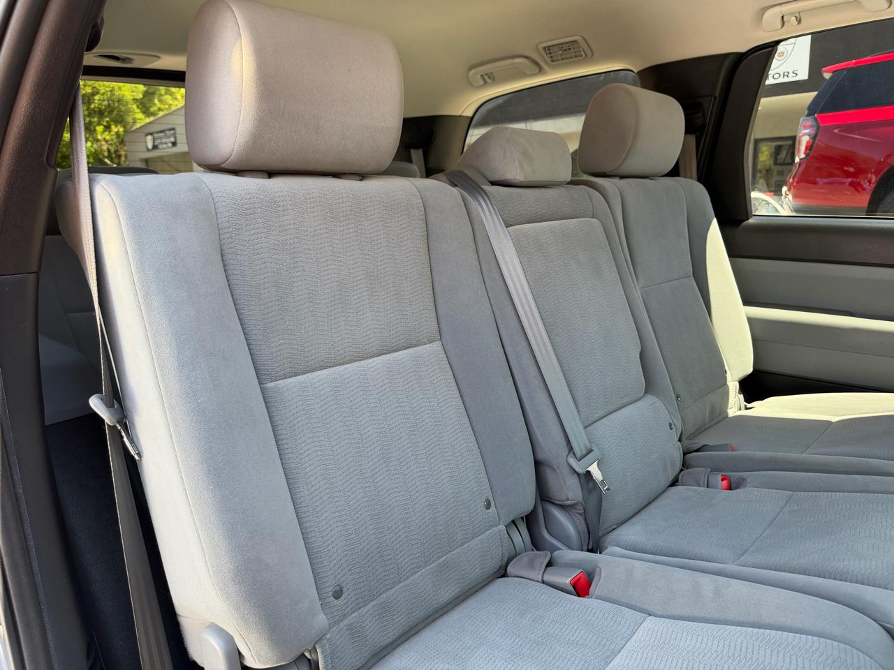 Toyota Sequoia  2015