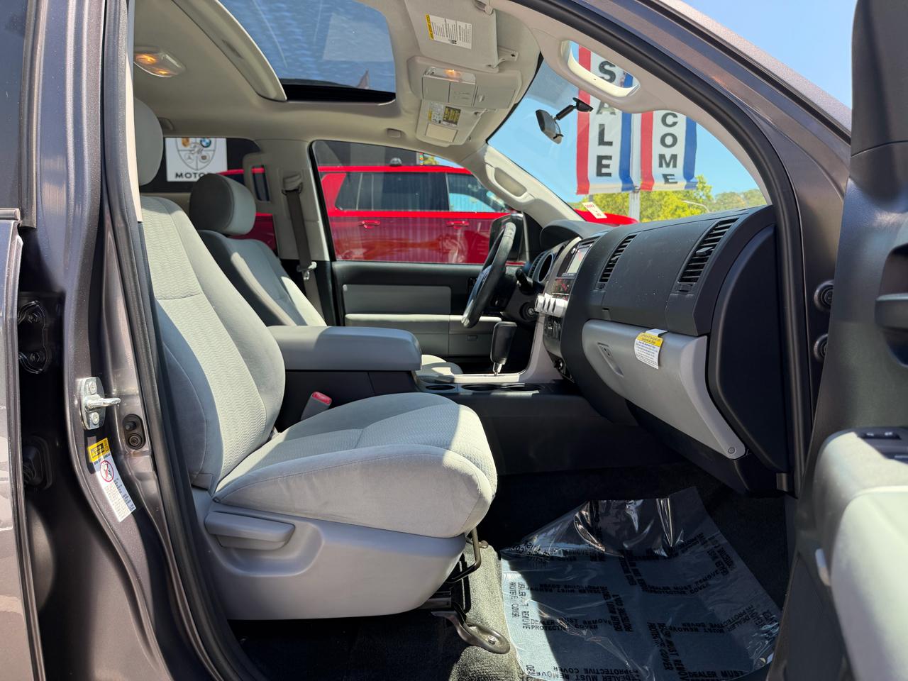 Toyota Sequoia  2015