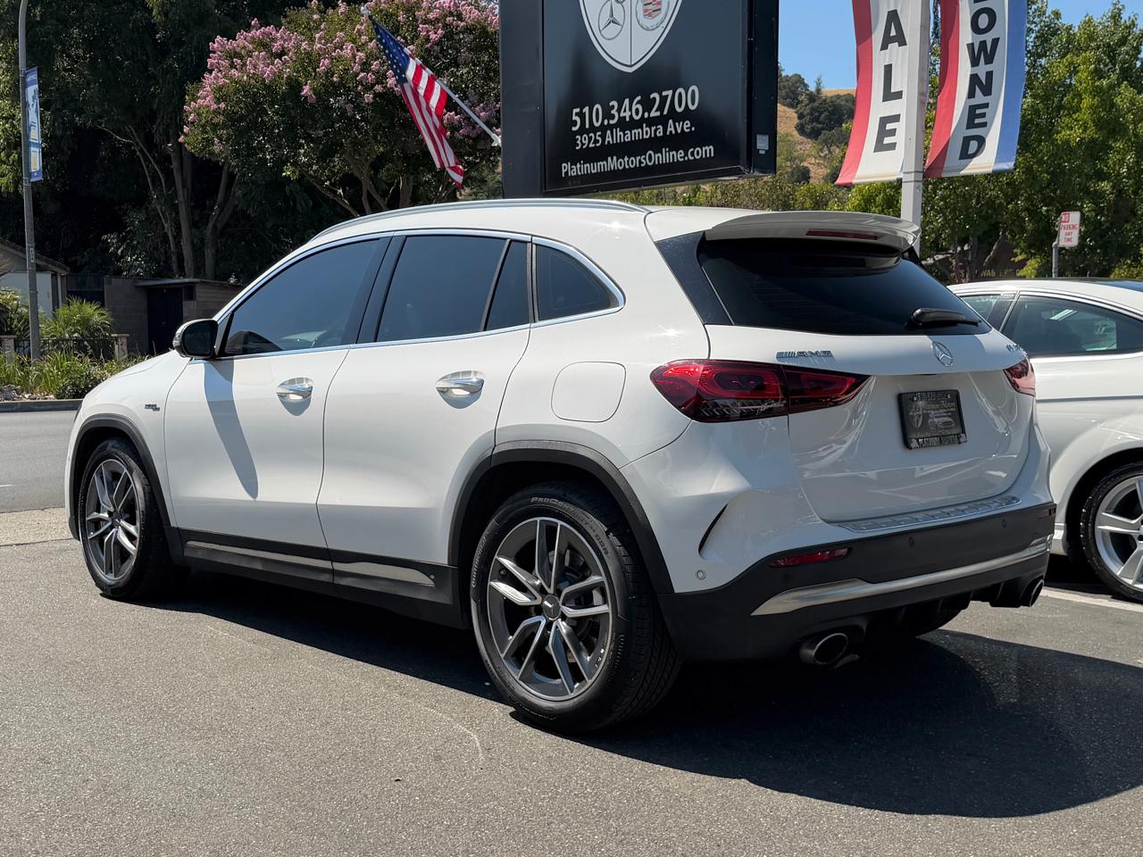 Mercedes-Benz GLA  2021
