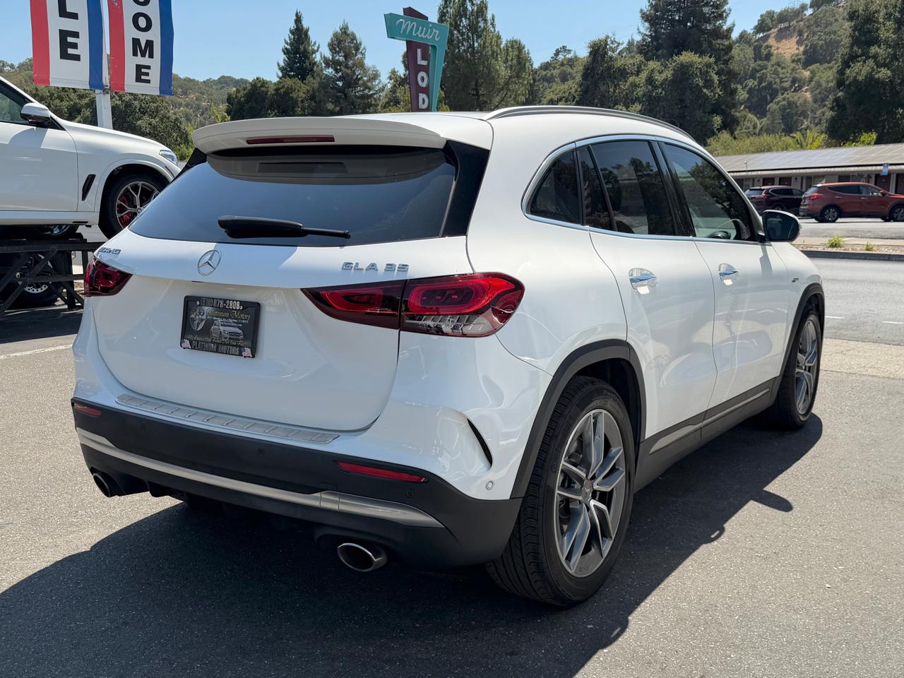 Mercedes-Benz GLA  2021