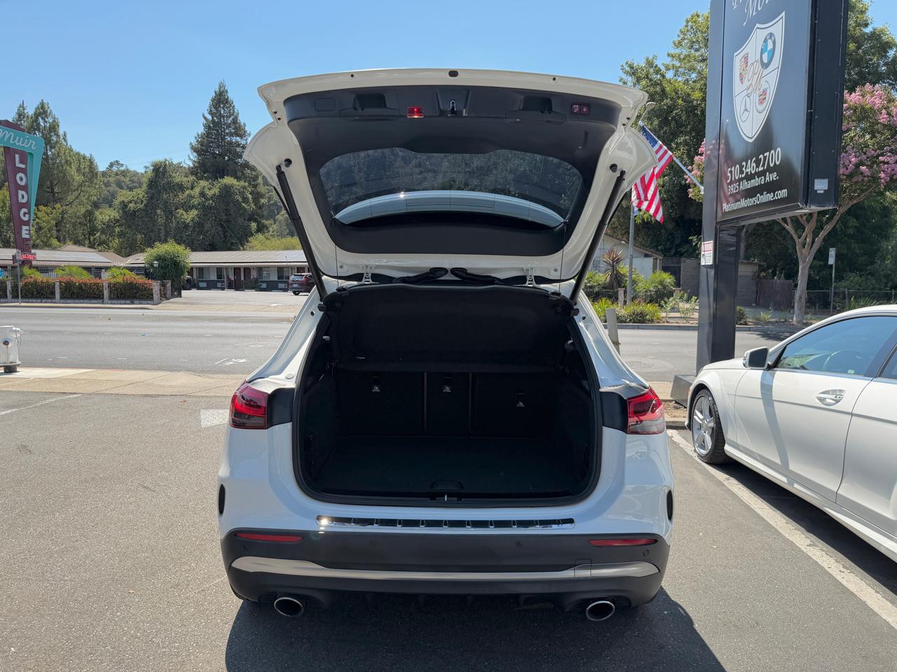 Mercedes-Benz GLA  2021