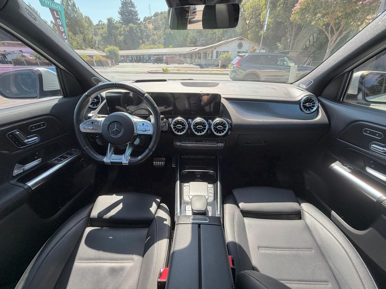 Mercedes-Benz GLA  2021