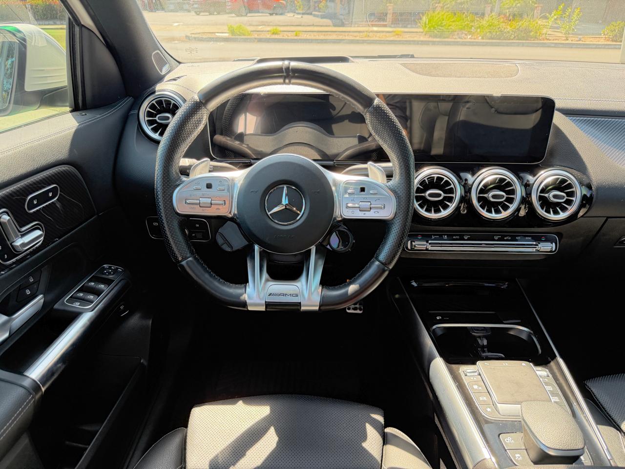 Mercedes-Benz GLA  2021