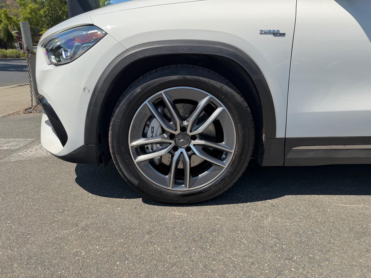 Mercedes-Benz GLA  2021