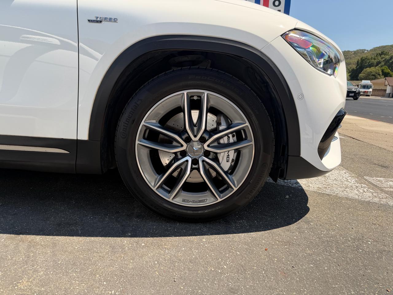 Mercedes-Benz GLA  2021
