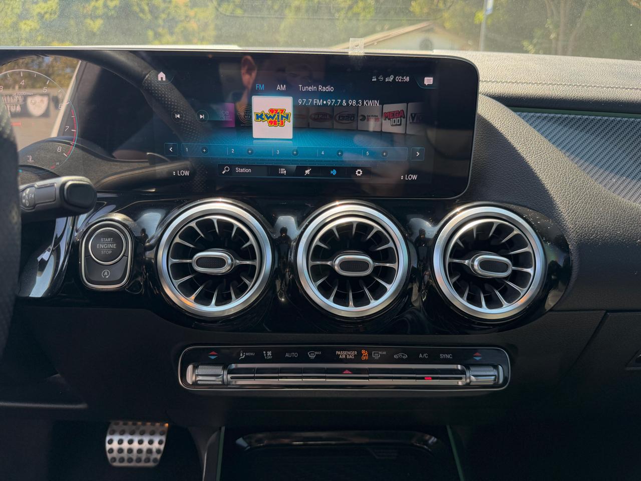 Mercedes-Benz GLA  2021