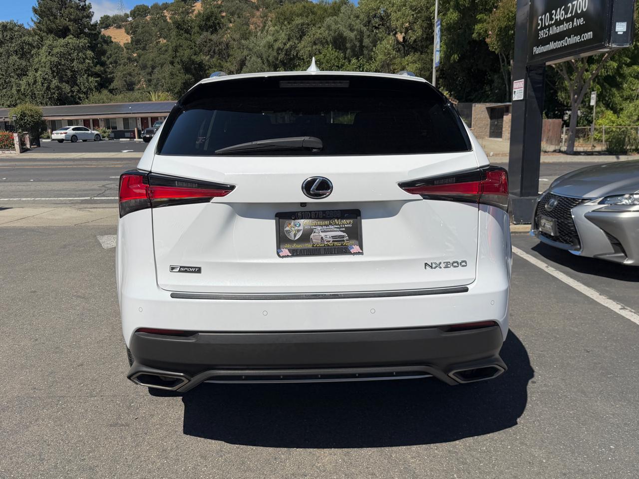Lexus NX  2020