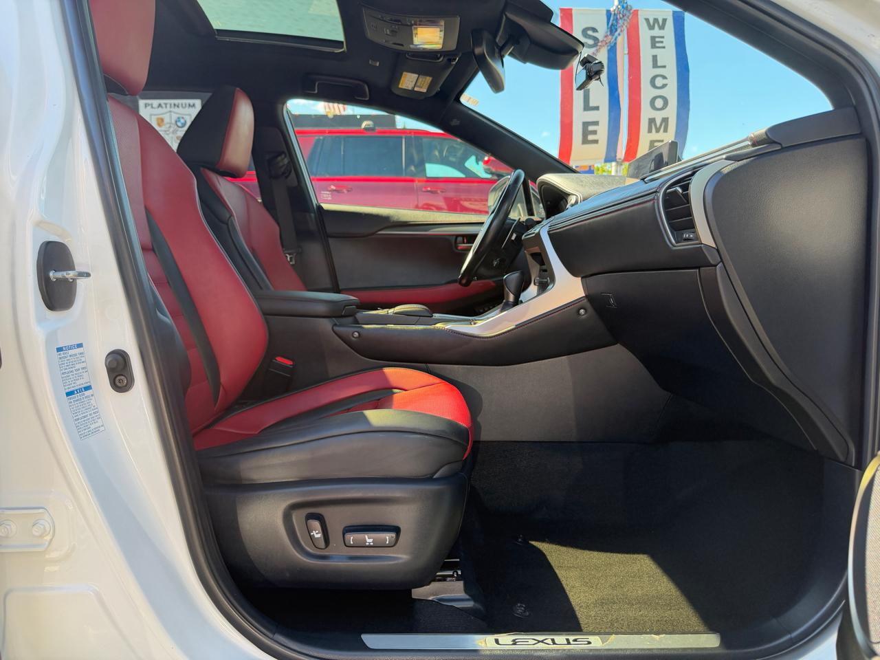 Lexus NX  2020