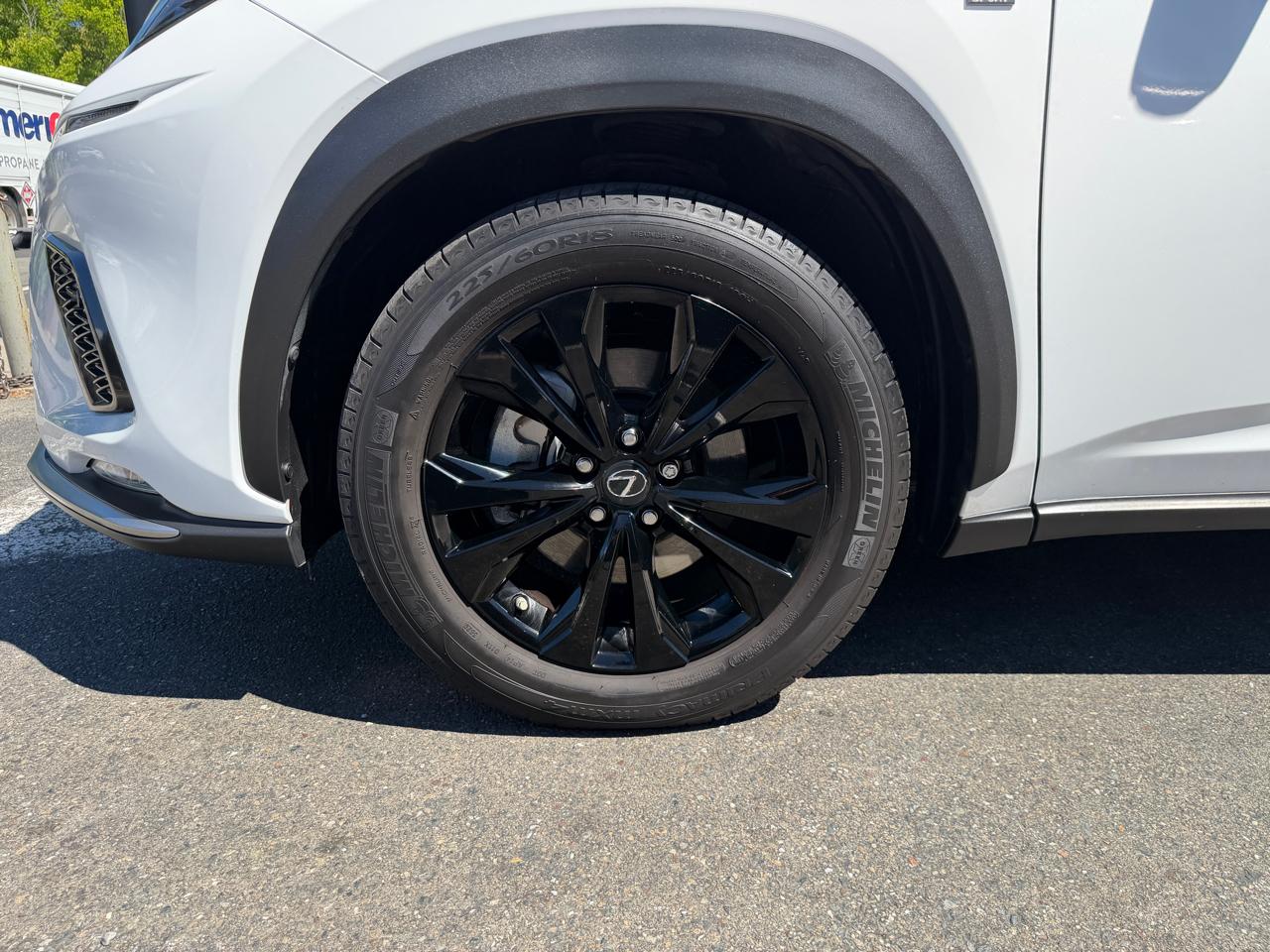 Lexus NX  2020